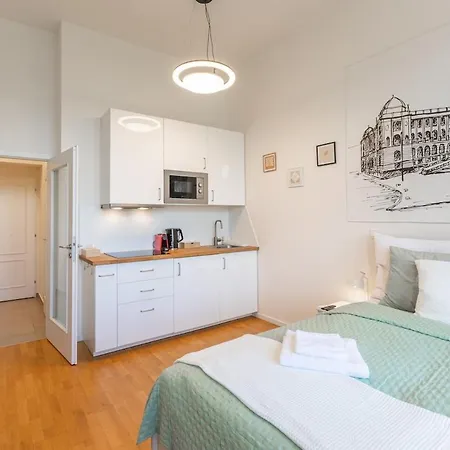Newly Renovated Next To The National Museum * Prague