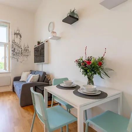 Newly Renovated Next To The National Museum Appartement Prague