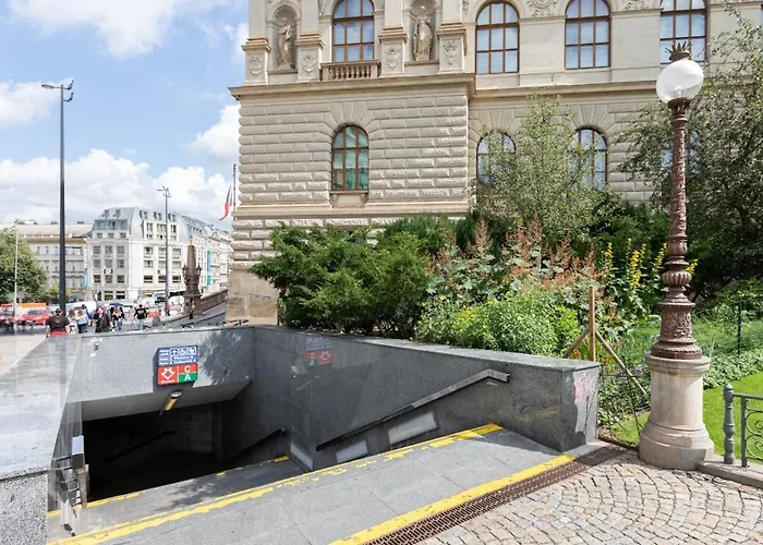 Апартаменты Newly Renovated Next To The National Museum Прага