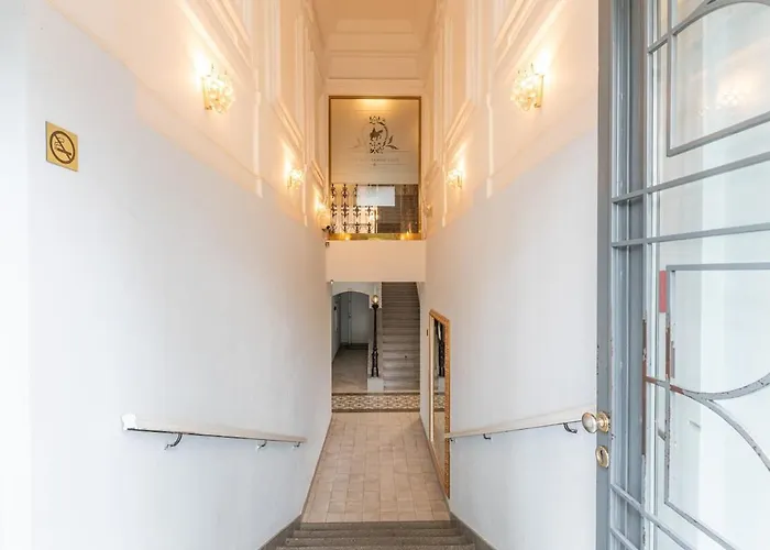 Апартаменты Newly Renovated Next To The National Museum Прага
