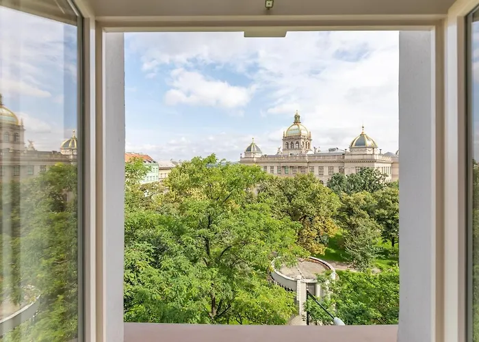 Апартаменты Newly Renovated Next To The National Museum Прага